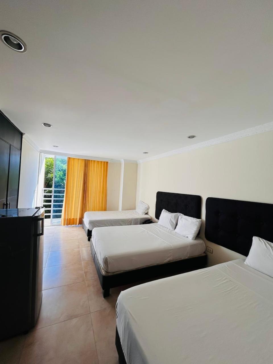 חירארדוט Kalina Hotel מראה חיצוני תמונה