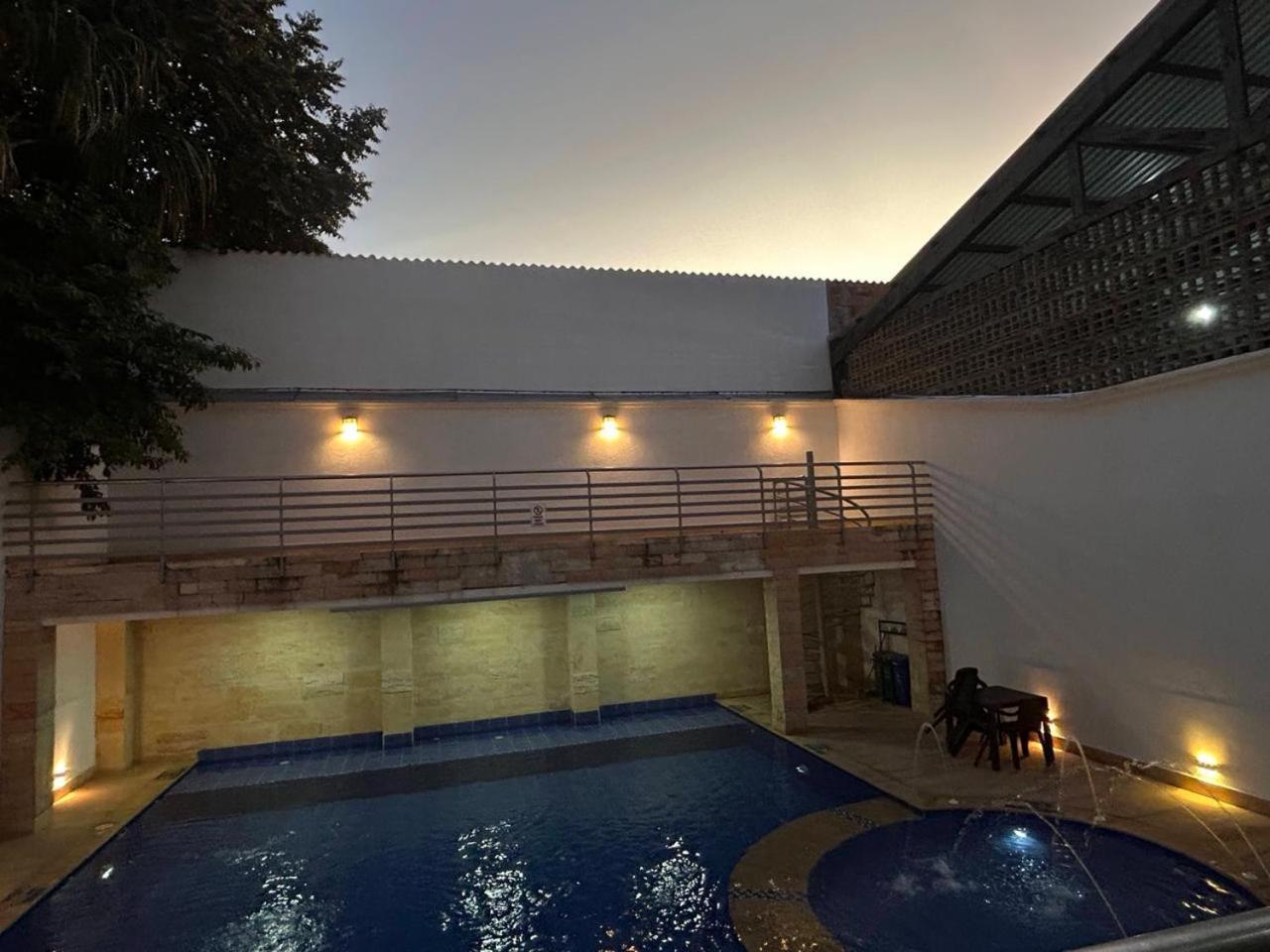 חירארדוט Kalina Hotel מראה חיצוני תמונה